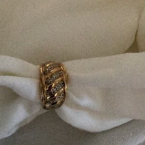 Distinctive gold tone ring
